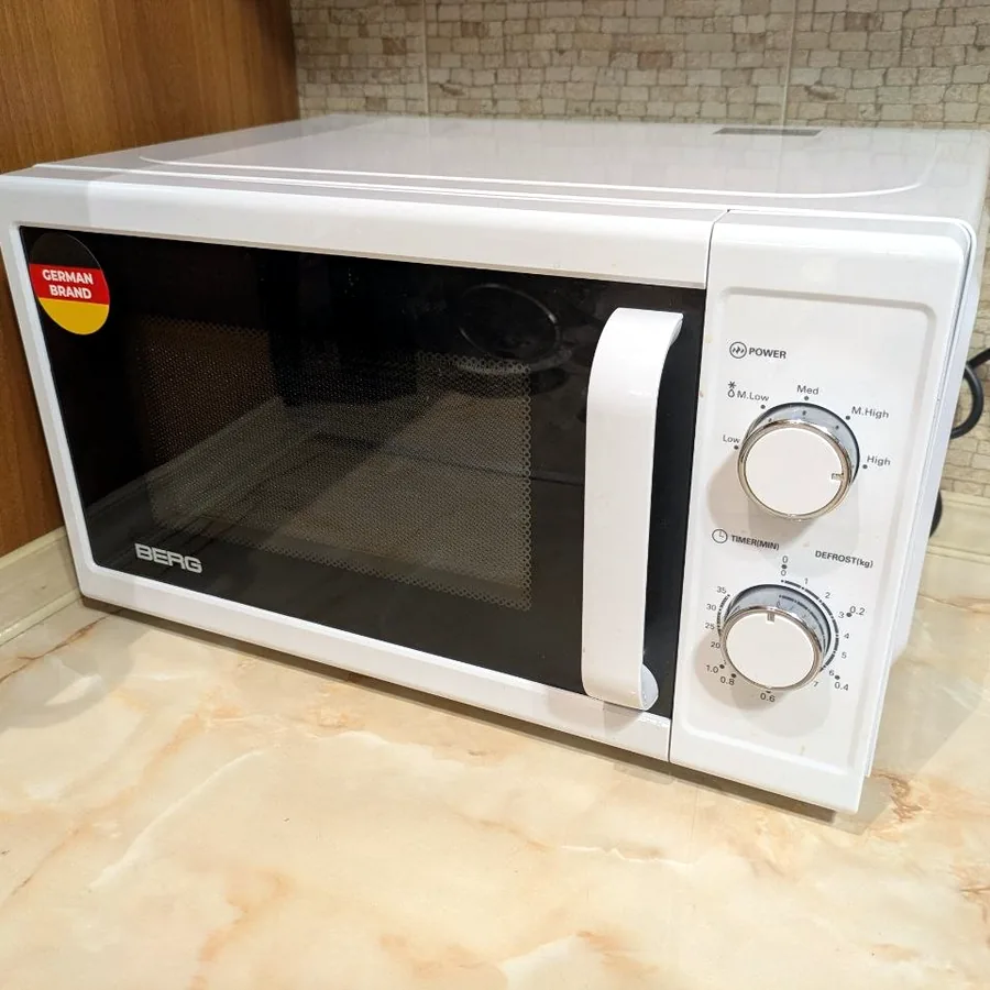 Микроволновка BERG BMW-20W, 700 Вт