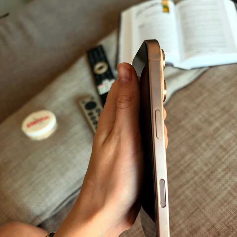 iPhone 16 Pro, 128 ГБ, хорошее состояние