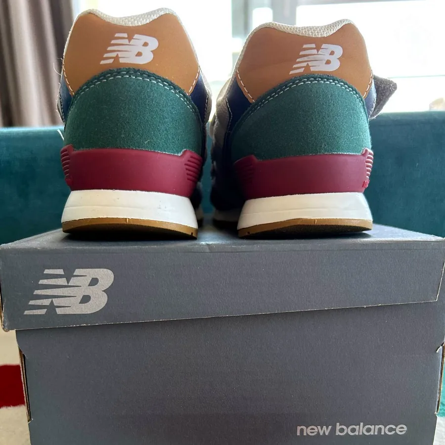 Кроссовки New Balance, размер 35