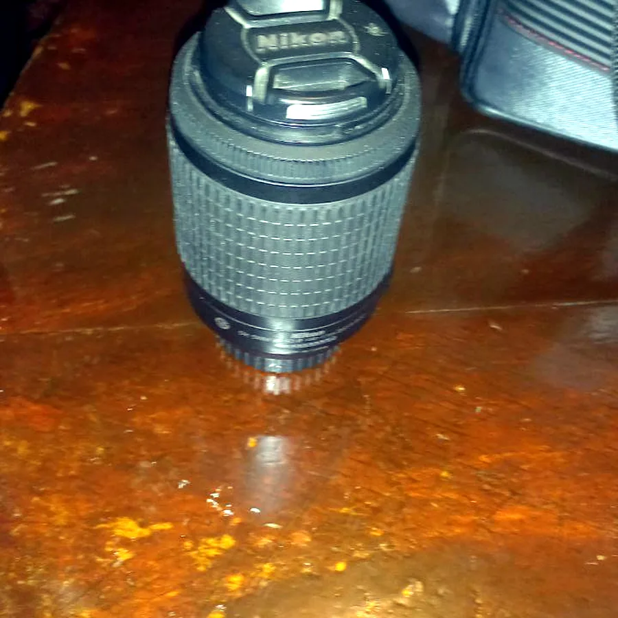 Объектив Nikon 55-200 мм