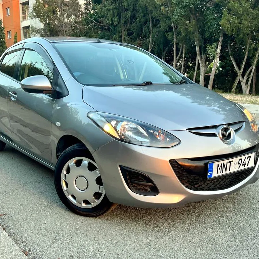 Mazda Demio 2012, 1.5 бензин, автомат, 248 000 км