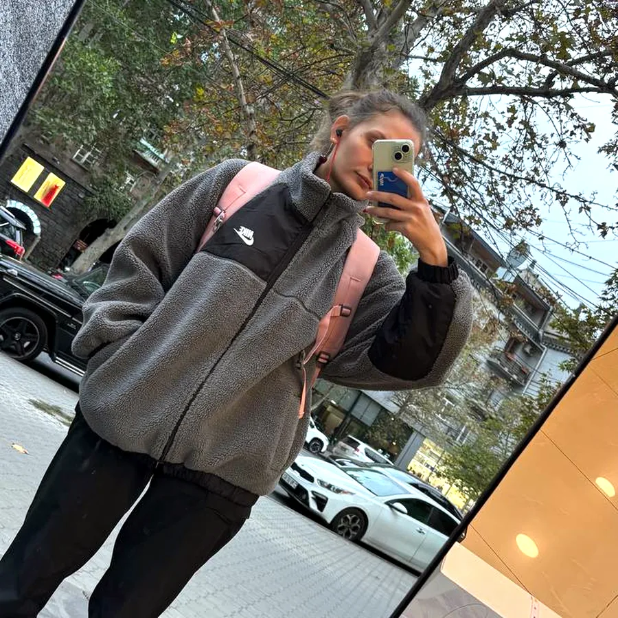 Спортивная кофта Nike