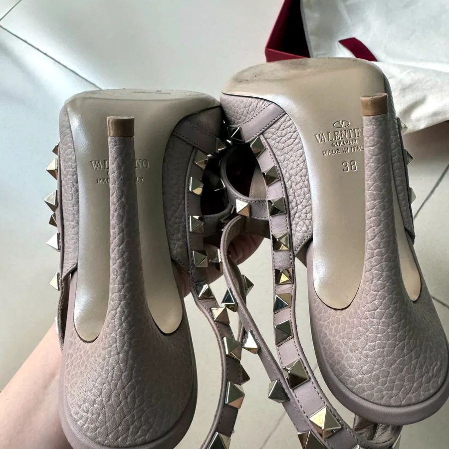 Valentino Garavani Rockstud, размер 38