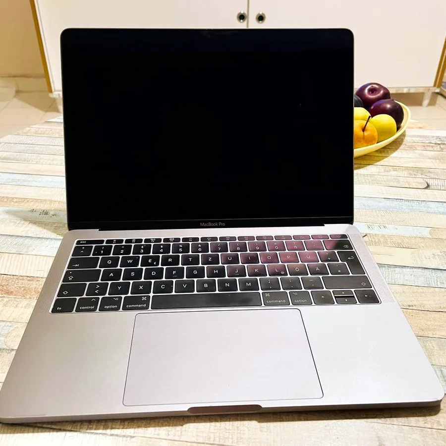 MacBook из Германии, 128 ГБ, 8 ГБ ОЗУ