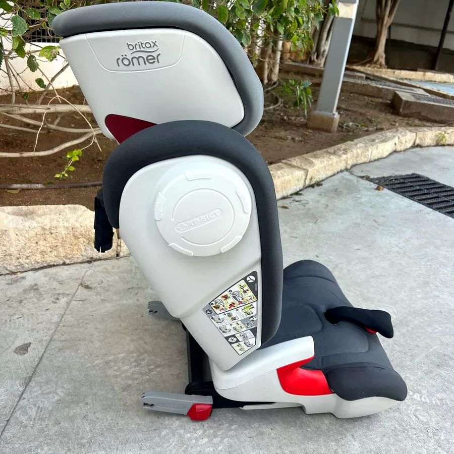 Детское автомобильное кресло Britax Romer KIDFIX