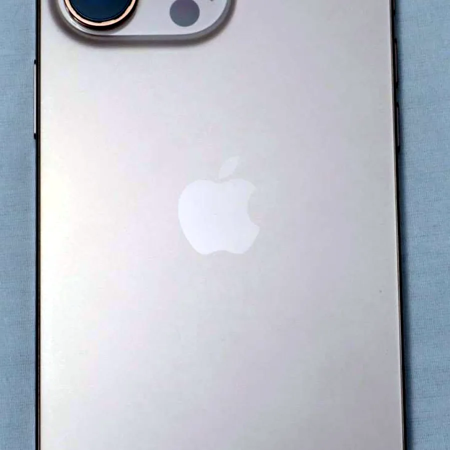 iPhone 16 Pro Max 256GB, состояние отличное