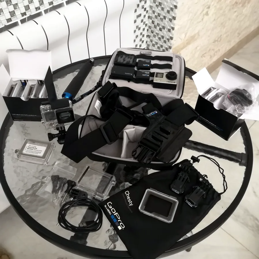GoPro Hero 4 Silver с аксессуарами