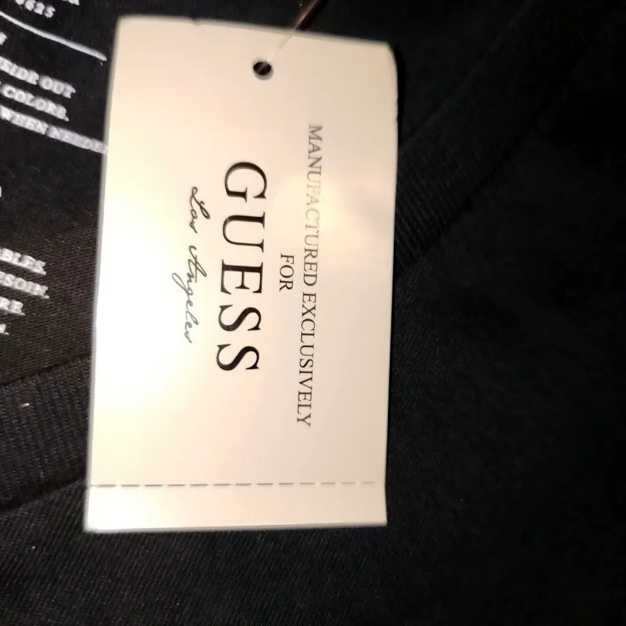Футболка Guess, размер M, новая