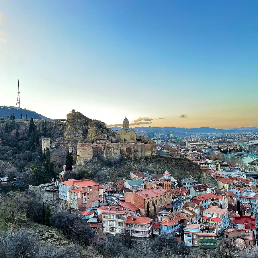 Старый город и крепость Нарикала в Тбилиси