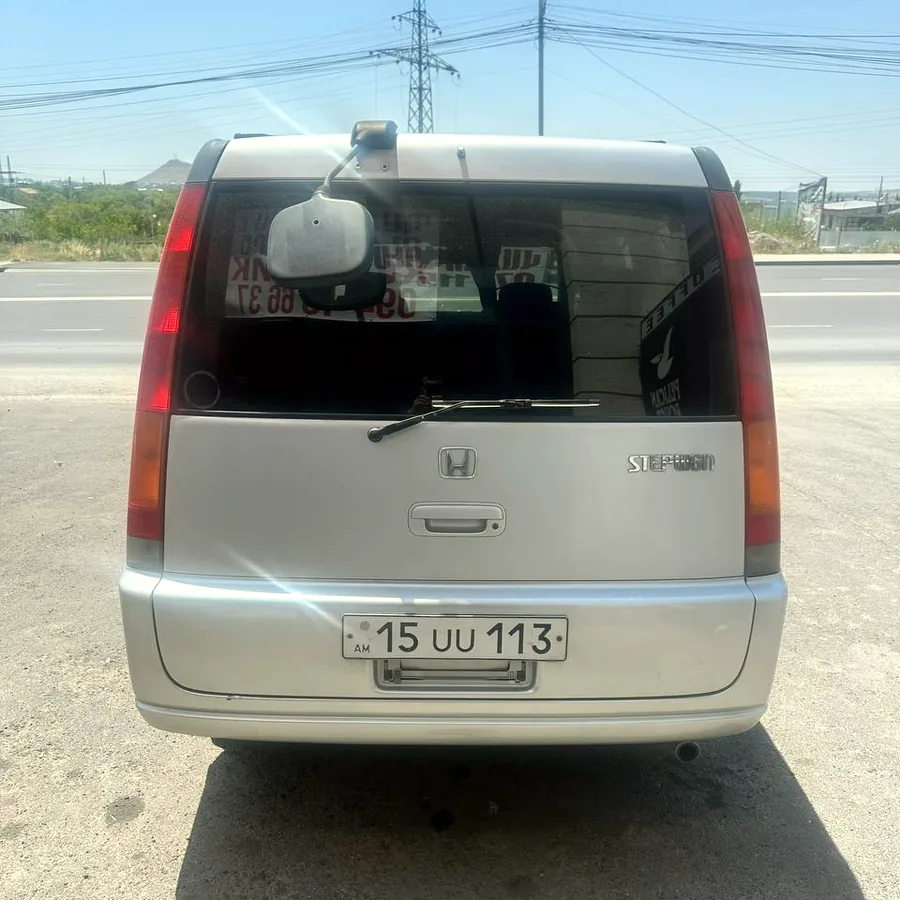 Honda Stepwgn 1999, 8 мест, пробег 250 000 км