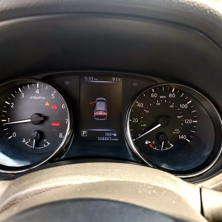 Nissan Rogue Sport SV 2017, пробег 104 443 мили