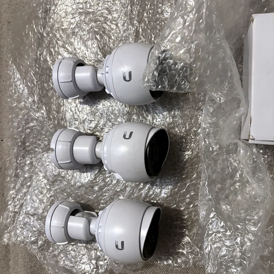 IP-камеры UniFi Bullet, 3 штуки