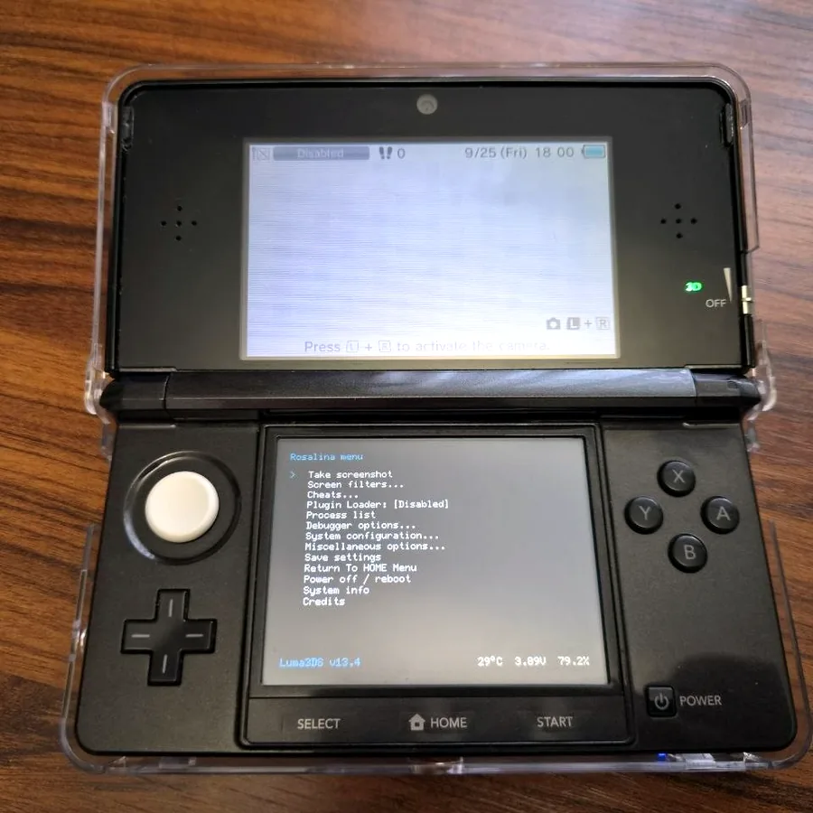 Nintendo 3DS прошитая, 4 игры в комплекте
