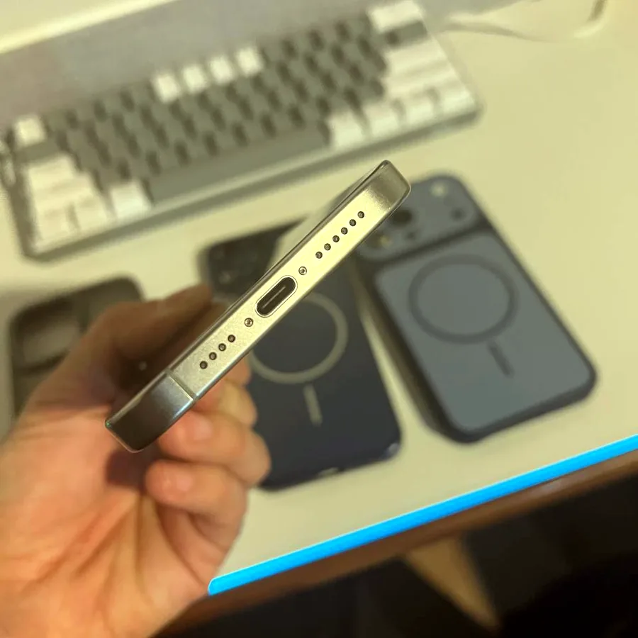 iPhone 15 Pro Max Natural Titanium 256 GB