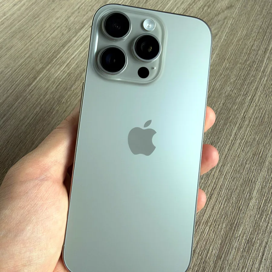 iPhone 16 Pro 128GB Natural Titanium, батарея 90%