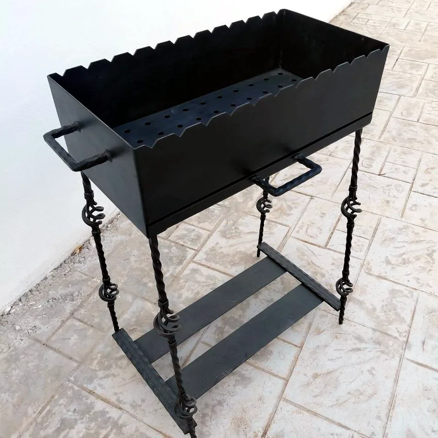 Мангал новый, 60×30×90 см