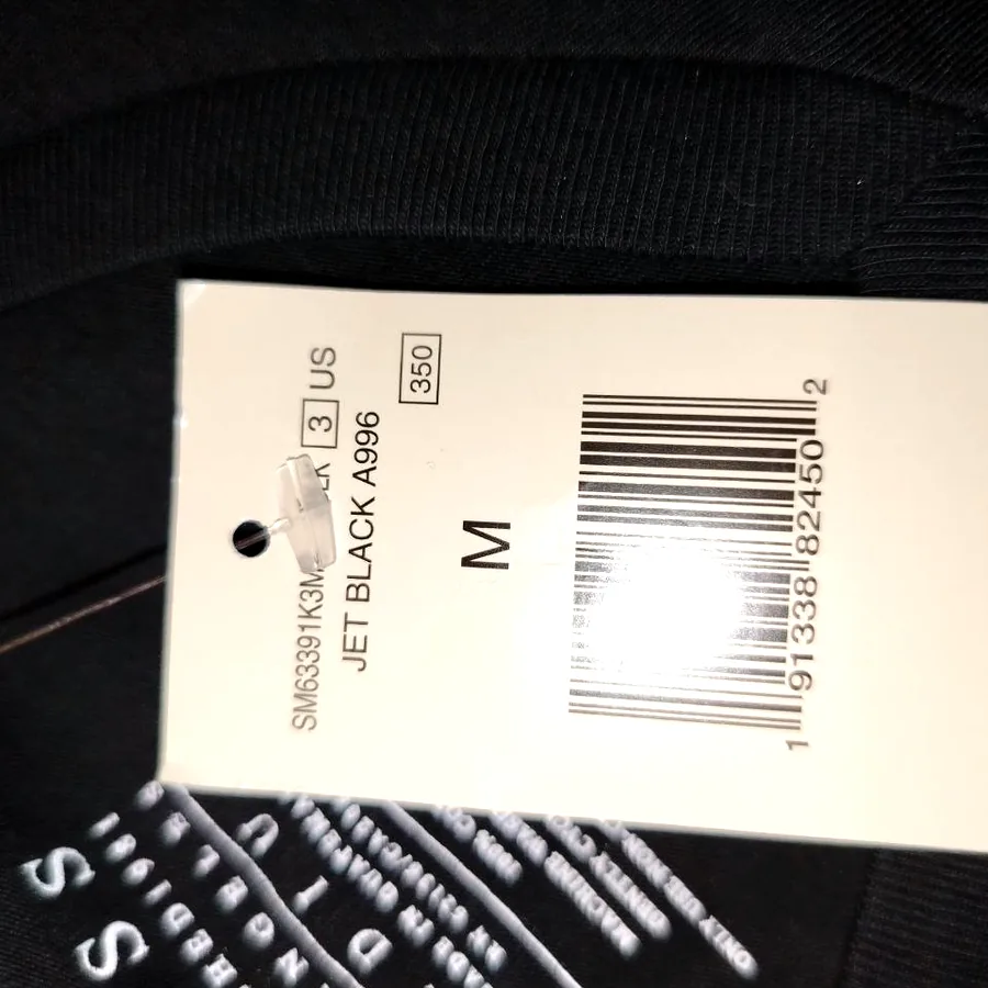 Футболка Guess, размер M, новая