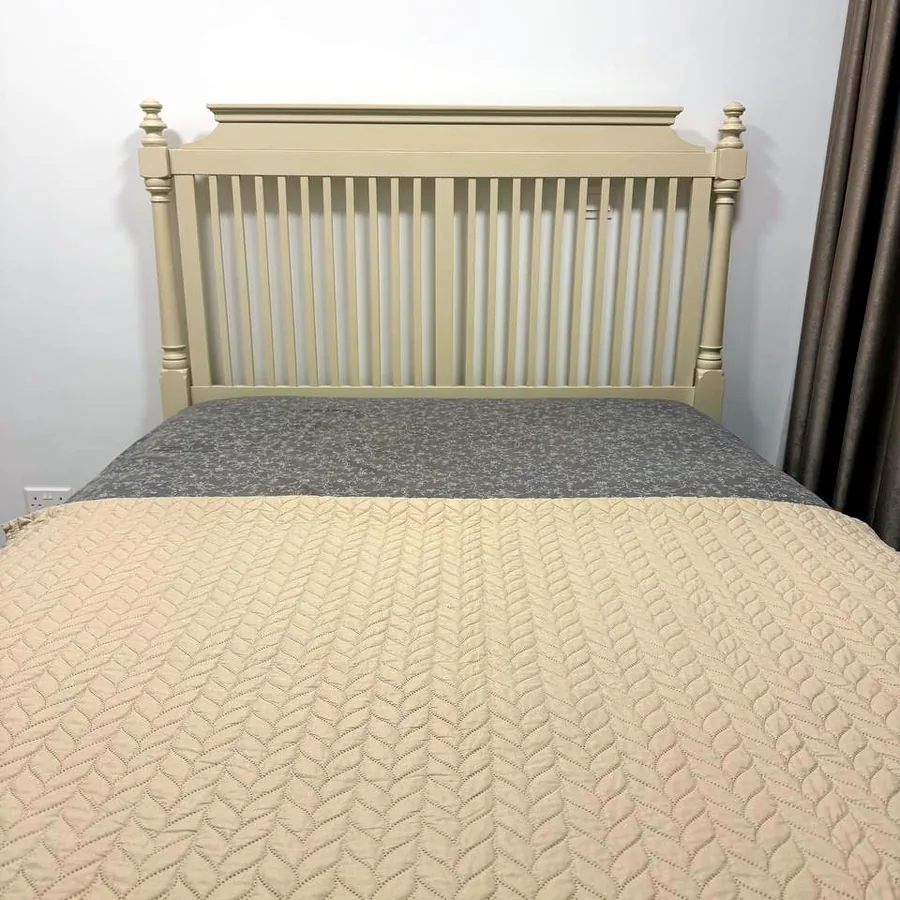 Винтажная деревянная кровать 150x200 см