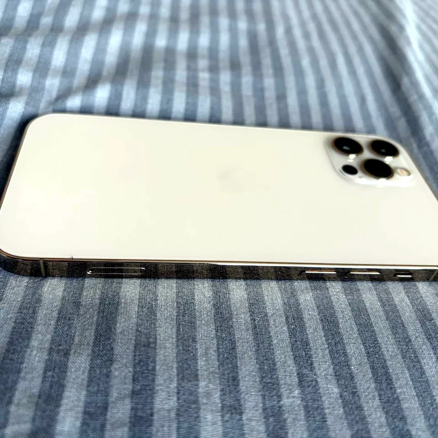 iPhone 12 Pro 128 GB, батарея 75%
