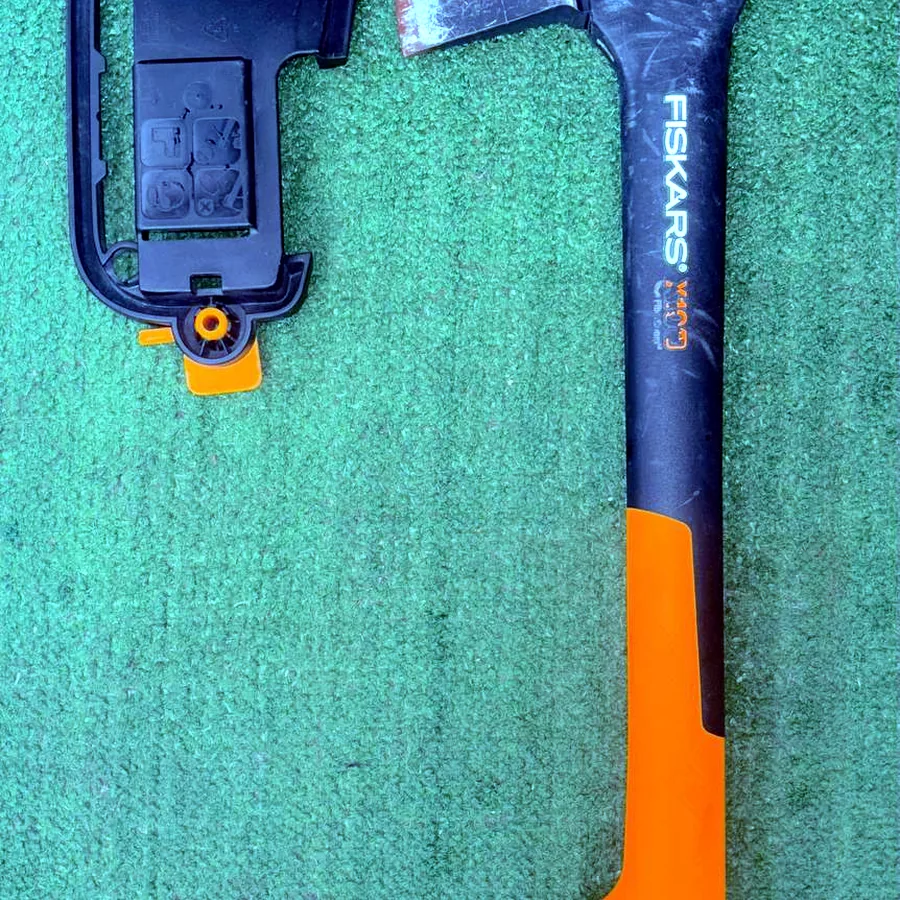 Топор Fiskars, углеродистая сталь, Финляндия