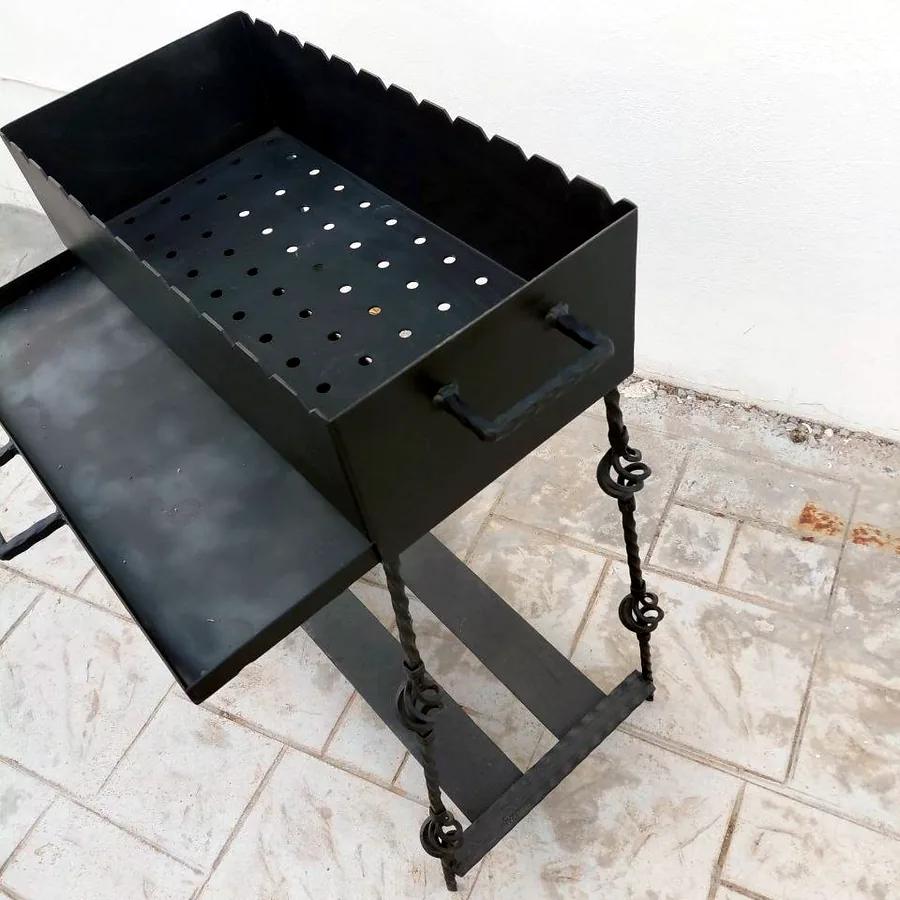 Мангал новый, 60×30×90 см
