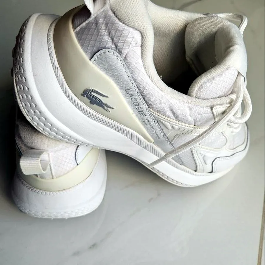 Кроссовки Lacoste белые, размер 41