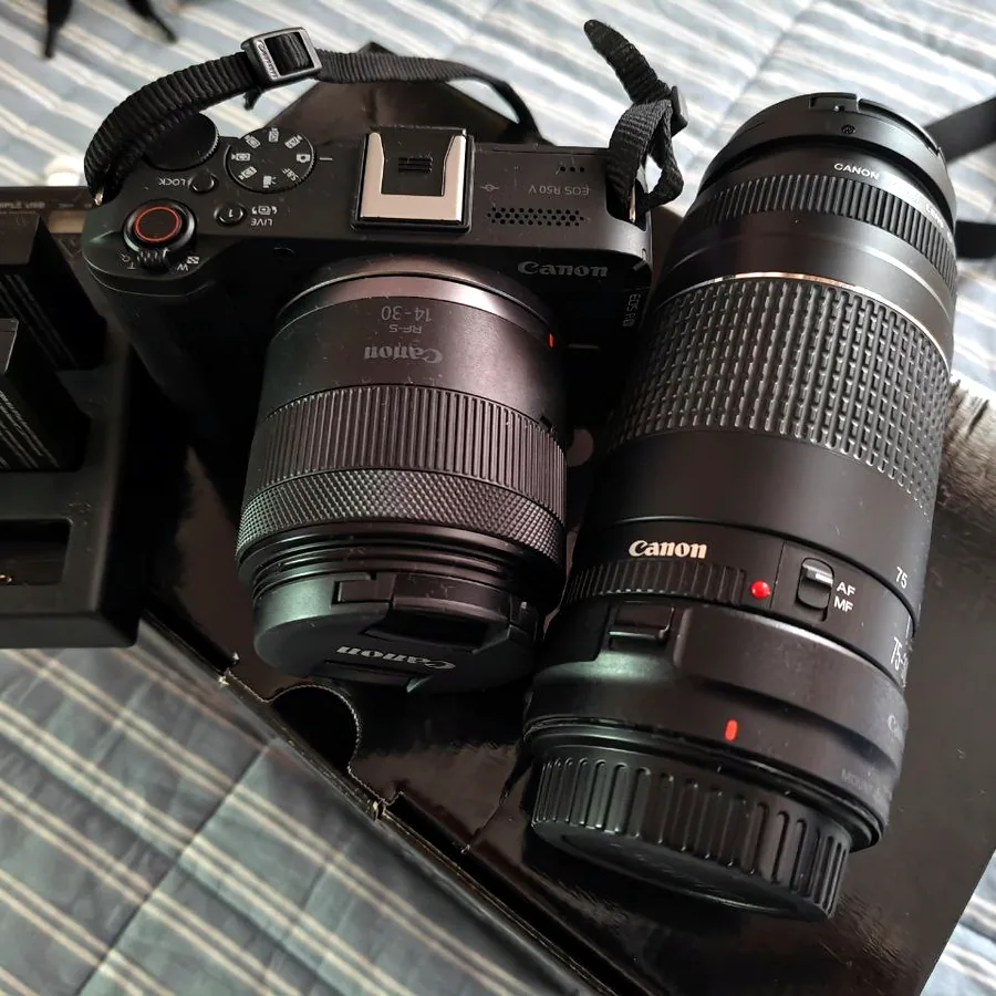 Canon R50V с двумя объективами, 512 Гб карта памяти