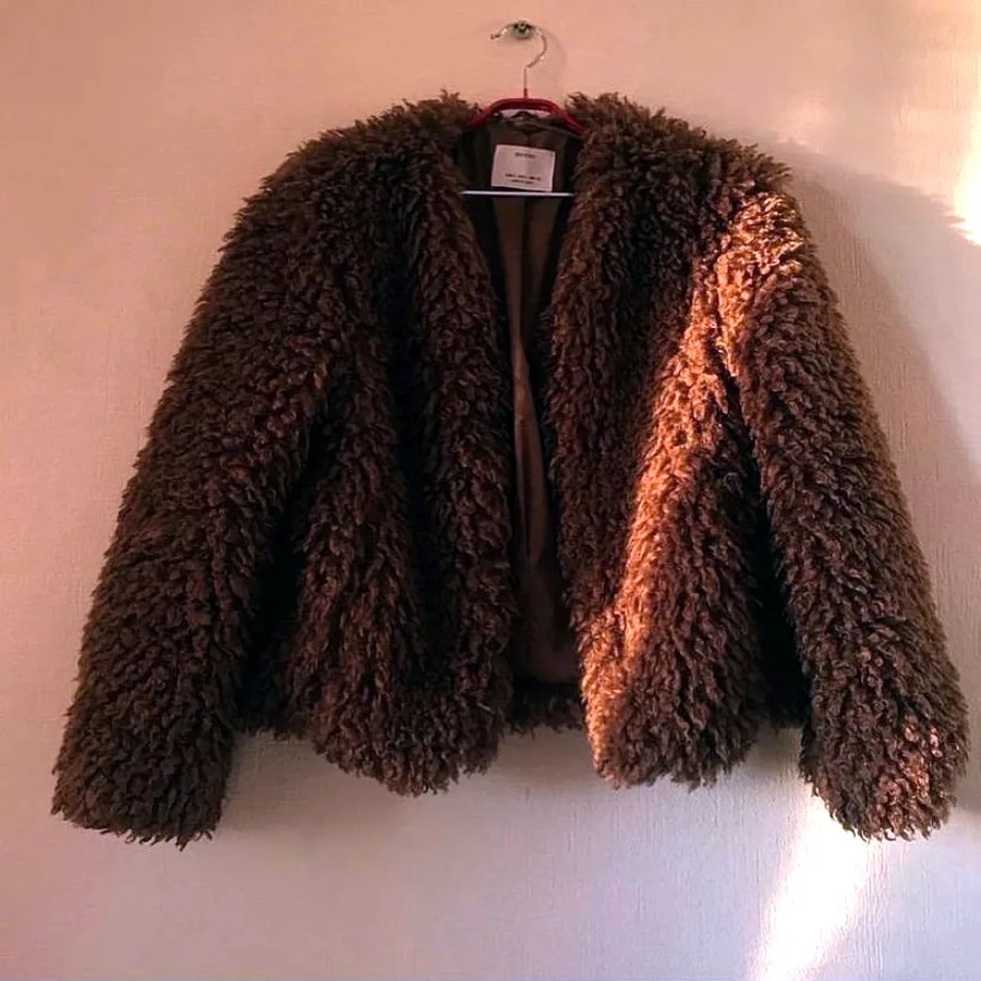 Куртка Bershka из эко-меха, размер S