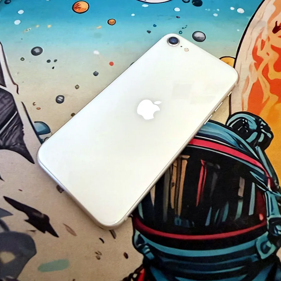 iPhone SE 2022, отличное состояние