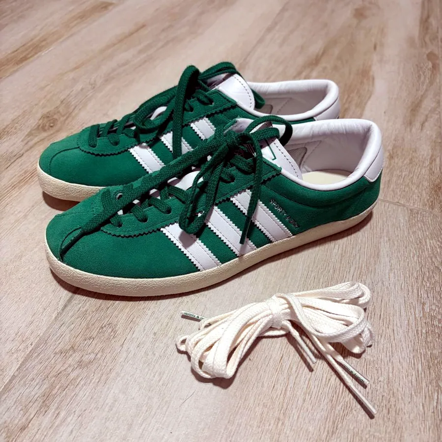 Кроссовки Adidas оригинальные, размер US 8 Women