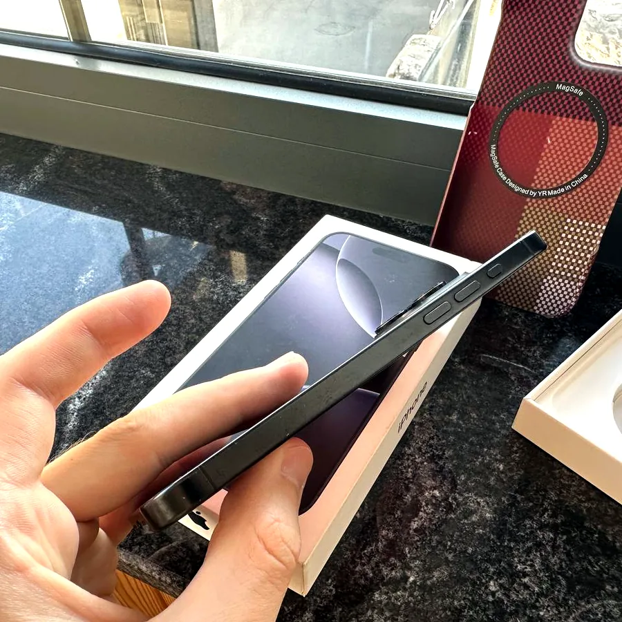 iPhone 16 Pro Max 256 GB, Black Titanium