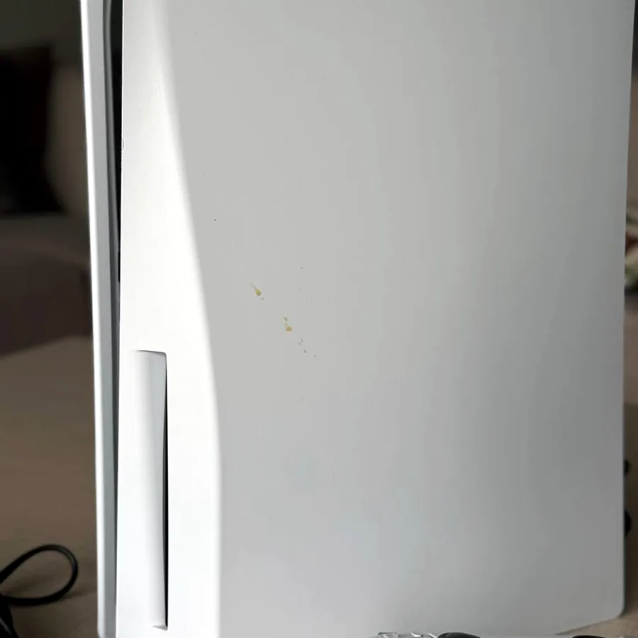 PlayStation 5 Disc Edition, Launch Edition