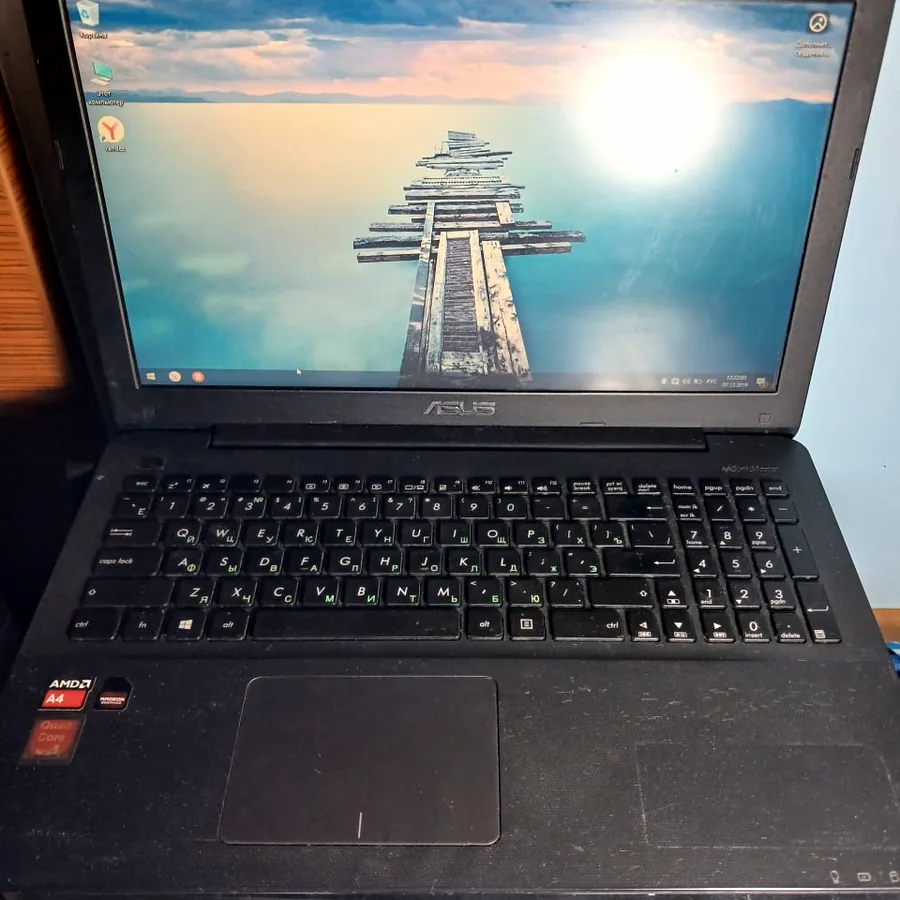 Ноутбук Asus X555V, русская клавиатура