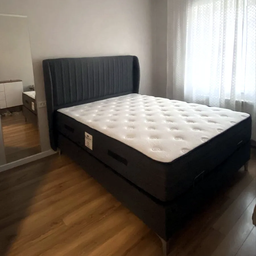Кровать 160х200 с матрасом, льняное изголовье