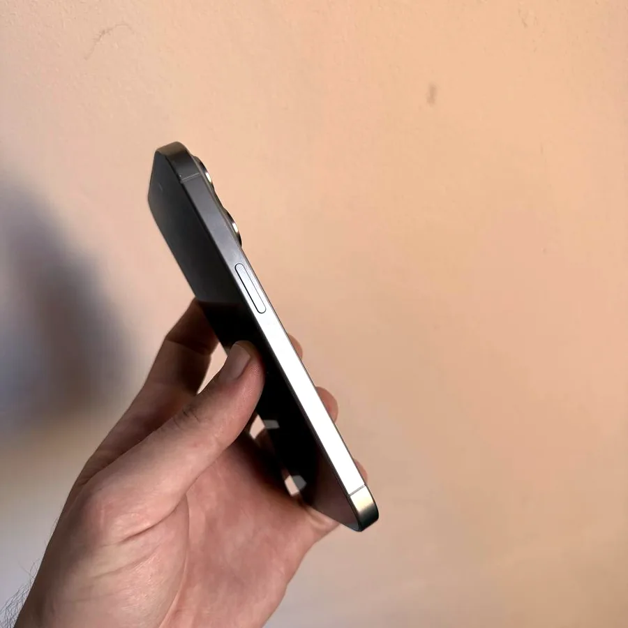 iPhone 15 Pro 256GB, отличное состояние