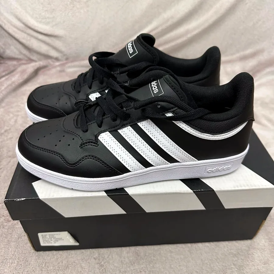 Кроссовки Adidas, размер 39⅓, оригинал