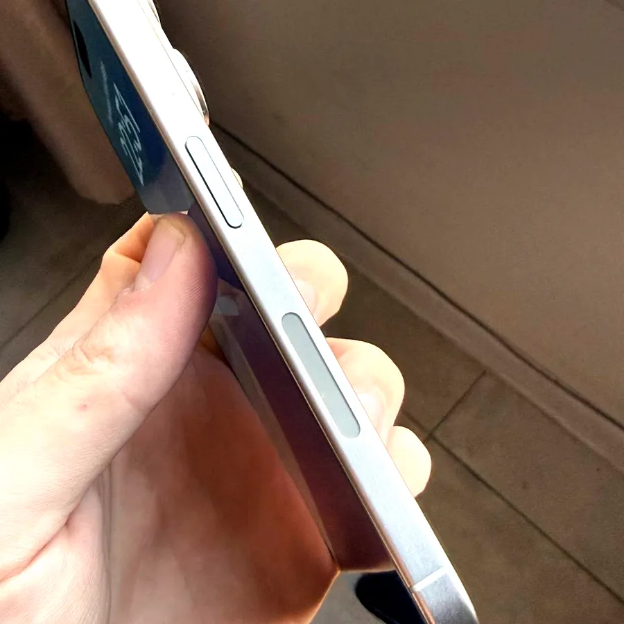 iPhone 15 Pro, 512 ГБ, состояние отличное
