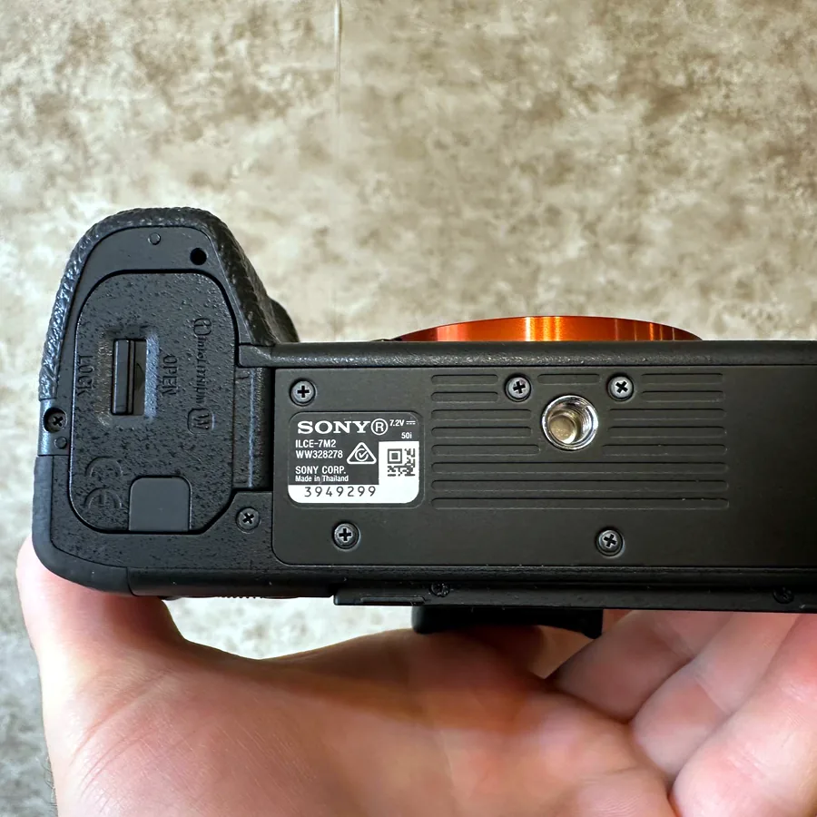 Sony A7 II, состояние как новая, пробег 11 000 кадров
