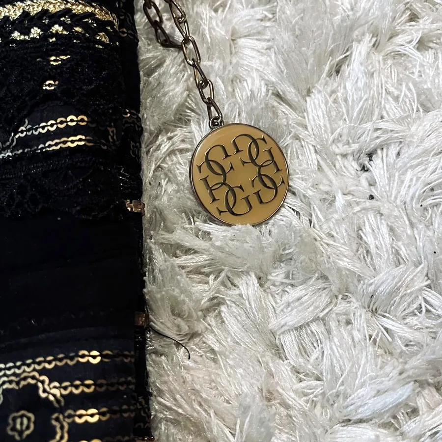 Сумка ручной работы под Guess