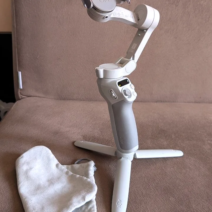DJI Osmo Mobile SE, стабилизатор для смартфона