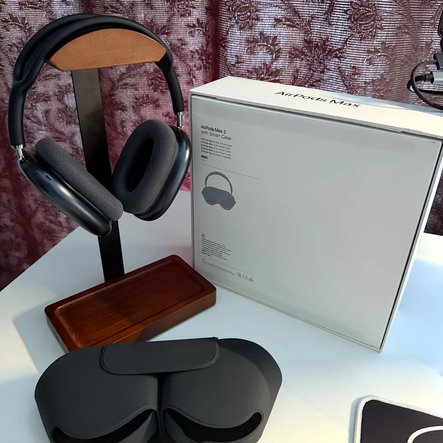AirPods Max, почти новые