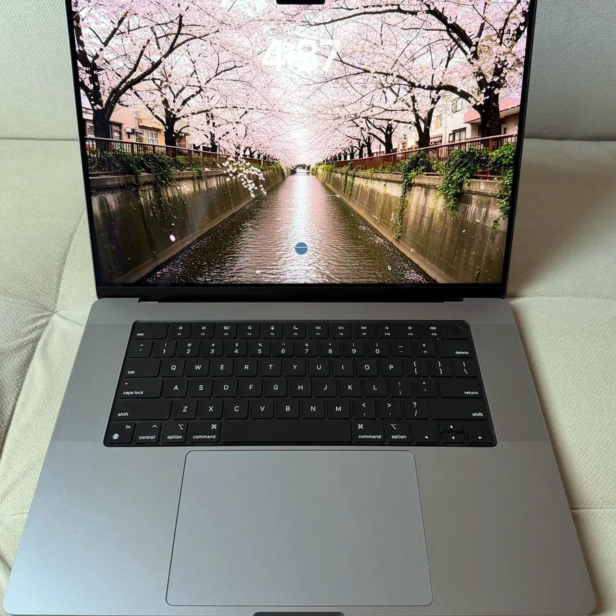MacBook Pro M1 16, 512 GB, 16 GB RAM