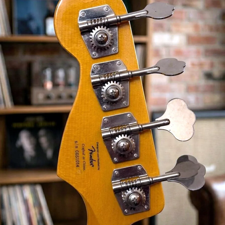 Бас-гитара Squier Classic Vibe Jazz Bass 60s