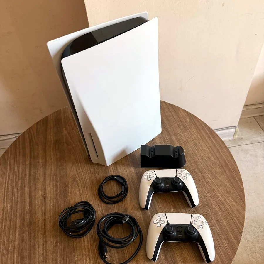 PlayStation 5 с дисководом, отличное состояние