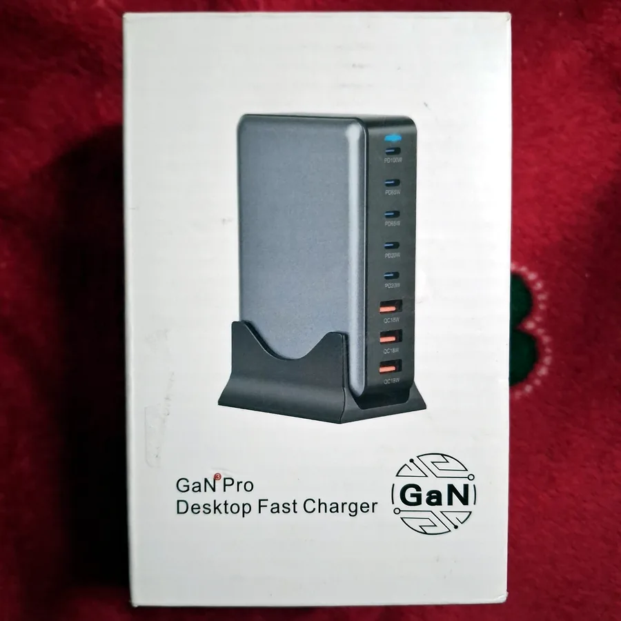 GaN Pro Desktop Fast Charger 440W