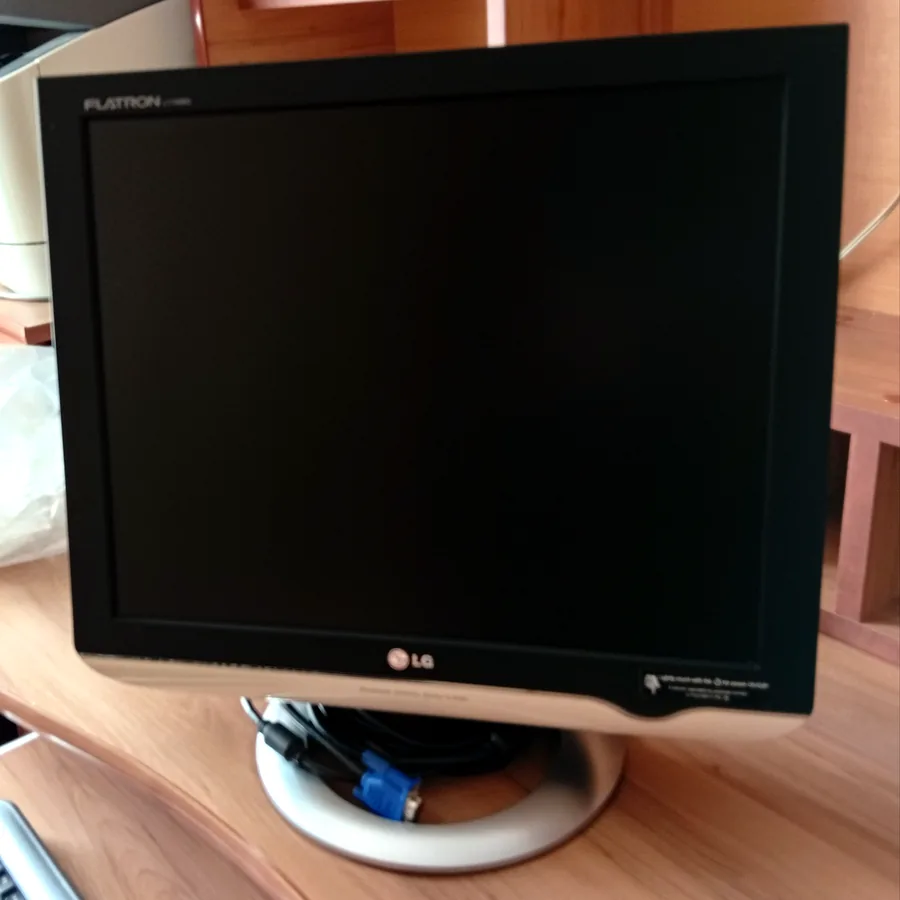 Монитор LG