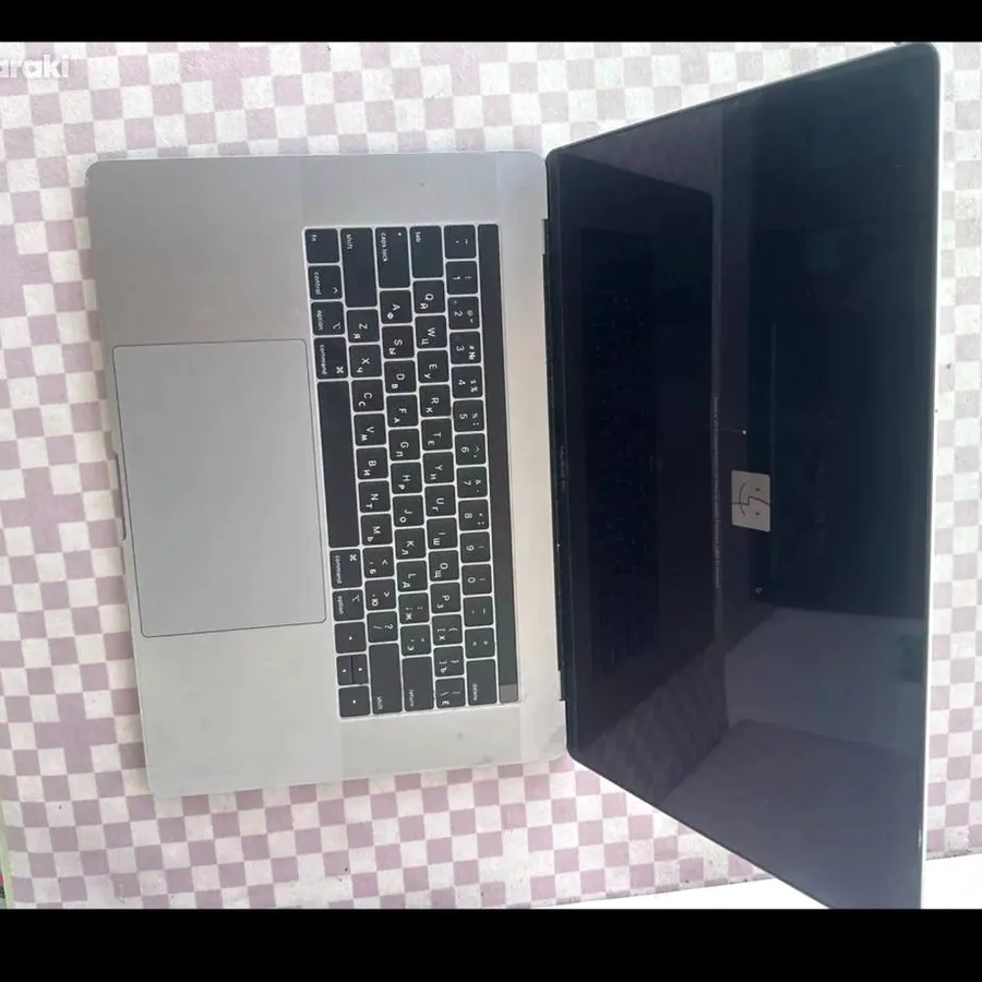 MacBook Pro 2018, 16 GB, 256 GB SSD