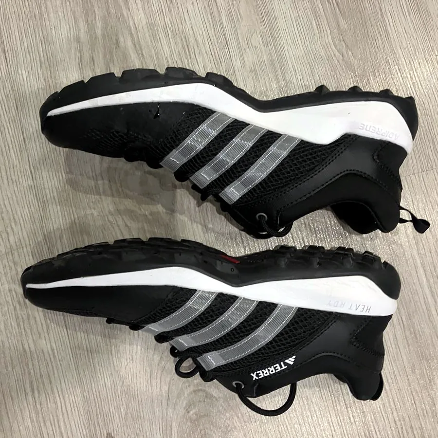 Кроссовки Adidas Terex, размер 40.5, почти новые