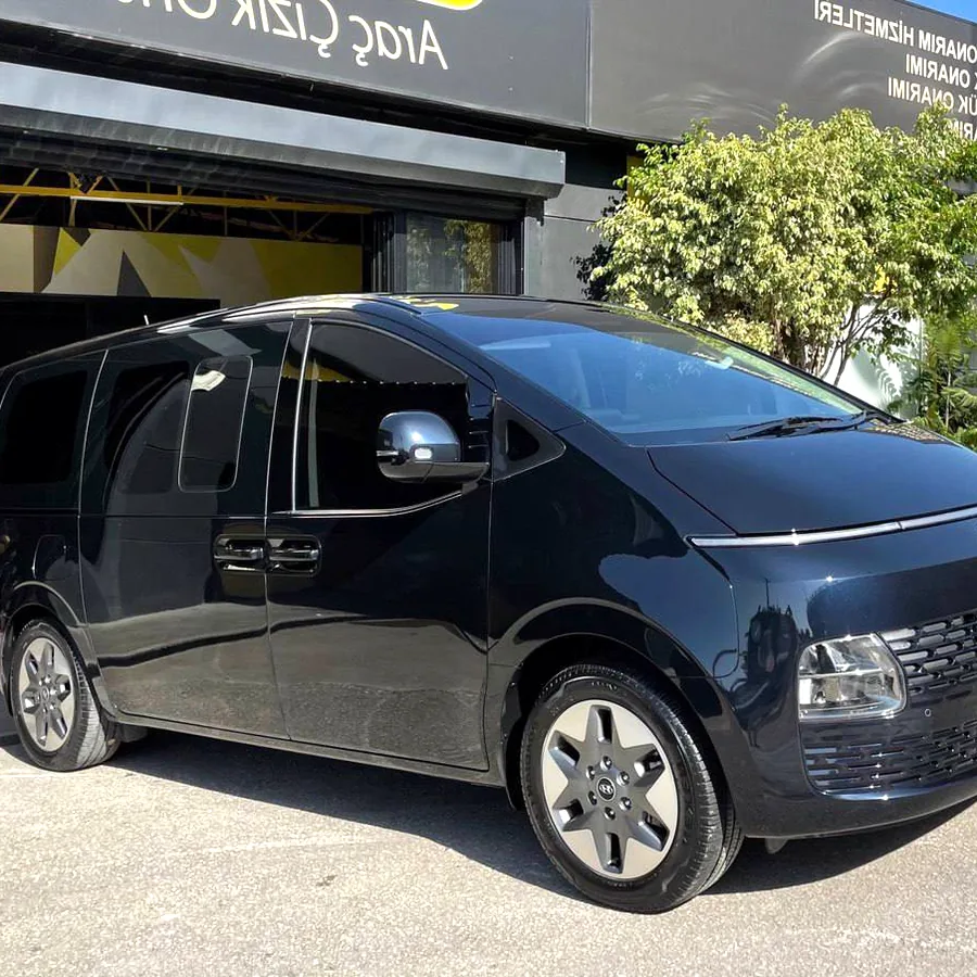 Hyundai Staria 2022, 2.2 дизель, пробег 30 000 км