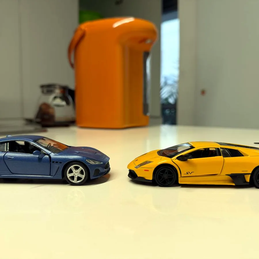 Модельки Maserati и Lamborghini